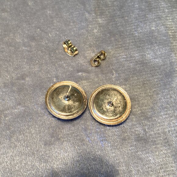 Green Stone Post Earrings-Vintage - Picture 4 of 4